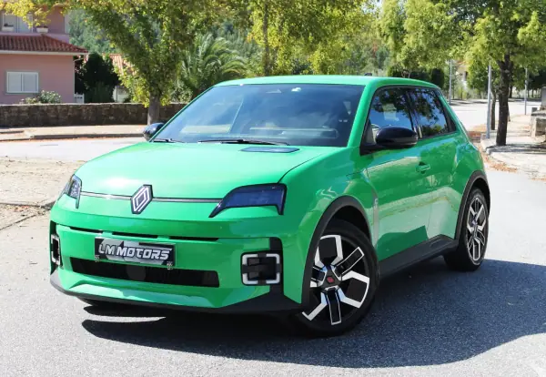 Renault 5 40 kWh Techno Autonomia Urbana 2025 Elétrico