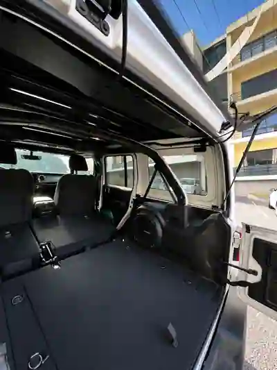 Jeep WRANGLER UNLIMITED SAHARA 4X4 2019 - 49500 EUR, 93000 km - AUTO.MOTO.pt - 93000km - foto 6 de 15