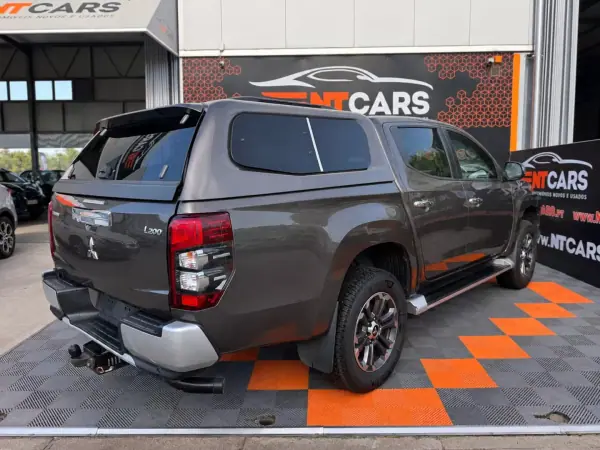 Mitsubishi L200 2020 — foto 2 de 17