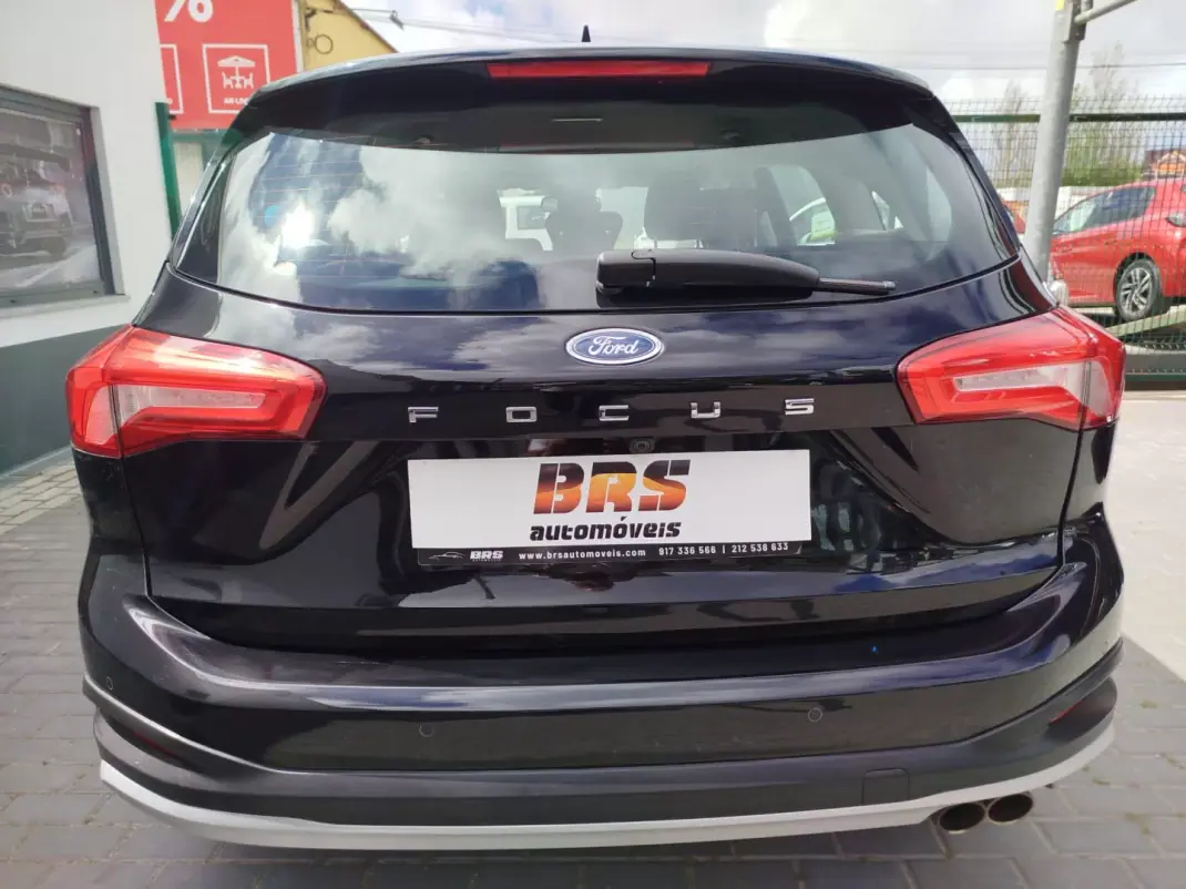 Ford Focus SW 2021 - 17950 EUR, 80831 km - AUTO.MOTO.pt - 80831km - foto 3 de 19