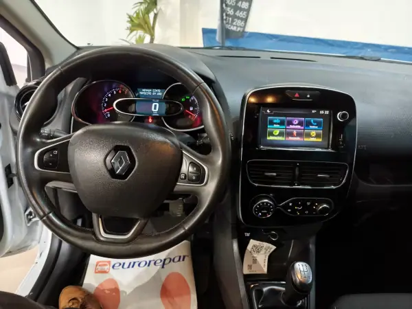 Renault Clio 2019 - 10990 EUR, 99000 km - AUTO.MOTO.pt - 99000km - foto 12 de 24
