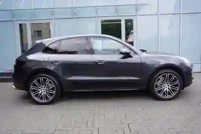 Porsche Macan 2017 — foto 5 de 15