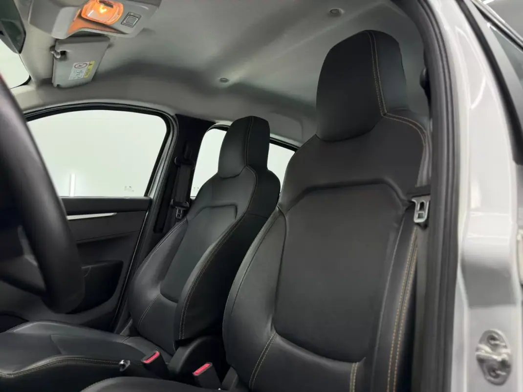 Dacia Spring 2022 - 11500 EUR, 30000 km - 30000km - foto 15 de 19