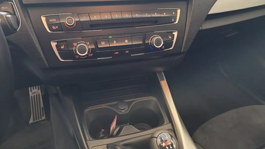 BMW 118 2012 - 15500 EUR, 166110 km - AUTO.MOTO.pt - 166110km - foto 44 de 61