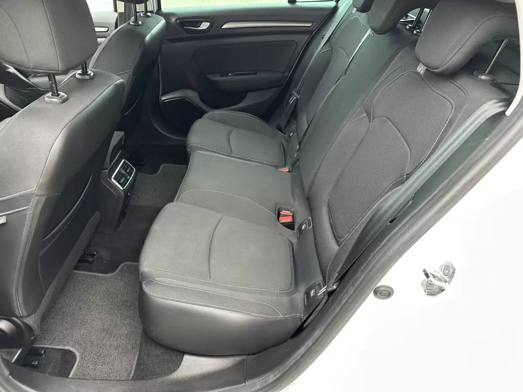Renault Mégane Sport Tourer 2022 - 18990 EUR, 143000 km - 143000km - foto 13 de 18