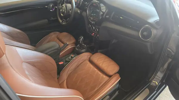 MINI Cooper 2019 - 25500 EUR, 96321 km - AUTO.MOTO.pt - 96321km - foto 49 de 53
