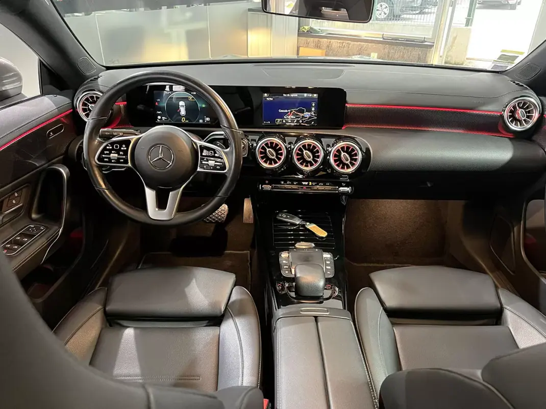Mercedes-Benz CLA 180 2020 - 26600 EUR, 94040 km - AUTO.MOTO.pt - 94040km - foto 10 de 24