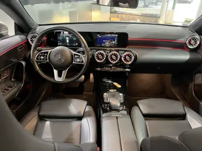 Mercedes-Benz CLA 180 2020 - 26600 EUR, 94040 km - AUTO.MOTO.pt - 94040km - foto 10 de 24