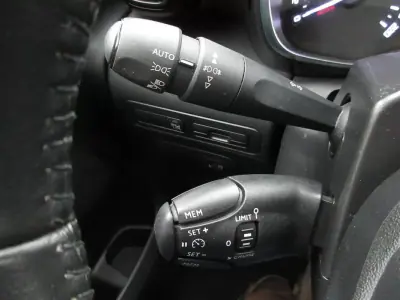 Citroën C3 Aircross 2018 - 11999 EUR, 56000 km - AUTO.MOTO.pt - 56000km - foto 36 de 39
