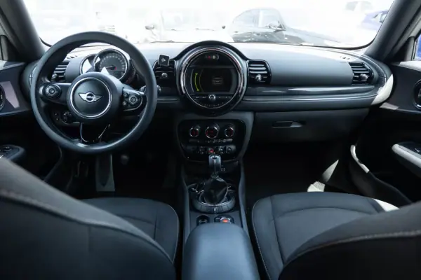 MINI Clubman 2016 - 15900 EUR, 151297 km - 151297km - foto 18 de 19