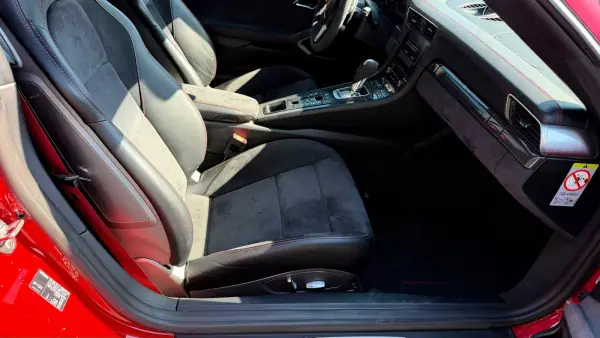 Porsche 911 2017 - 125000 EUR, 92000 km - AUTO.MOTO.pt - 92000km - foto 13 de 14