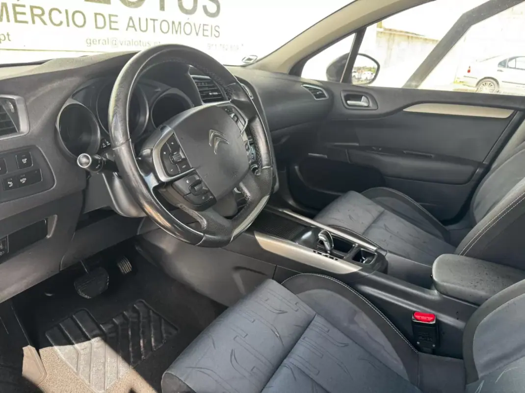 Citroën C4 2012 - 8500 EUR, 275000 km - 275000km - foto 11 de 11
