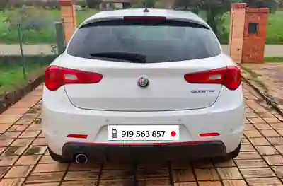 Alfa Romeo Giulietta 2019 - 14900 EUR, 163000 km - AUTO.MOTO.pt - 163000km - foto 5 de 15