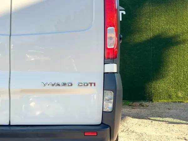 Opel Vivaro 2014 - 10990 EUR, 322000 km - 322000km - foto 7 de 21