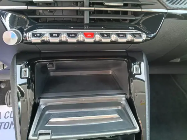 Peugeot 208 2025 - 18750 EUR, 11452 km - AUTO.MOTO.pt - 11452km - foto 11 de 20