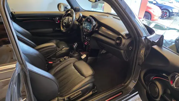 MINI Cooper 2019 - 24900 EUR, 114062 km - AUTO.MOTO.pt - 114062km - foto 50 de 61