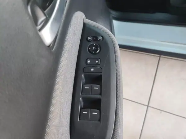 Honda Jazz Crosstar Hybrid 2020 - 21900 EUR, 20000 km - AUTO.MOTO.pt - 20000km - foto 21 de 36