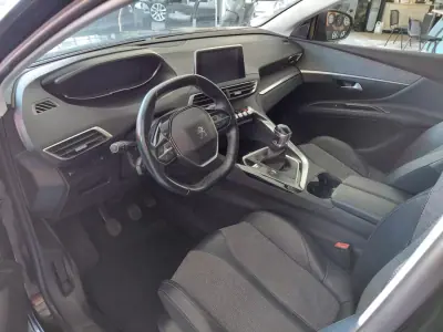 Peugeot 5008 2019 - 12900 EUR, 128000 km - AUTO.MOTO.pt - 128000km - foto 8 de 21