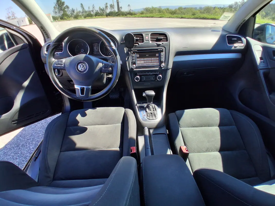 Volkswagen Golf 2010 - 6850 EUR, 319600 km - AUTO.MOTO.pt - 319600km - foto 9 de 20