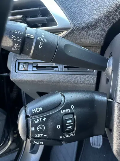Peugeot 3008 2018 - 14900 EUR, 240000 km - 240000km - foto 40 de 62