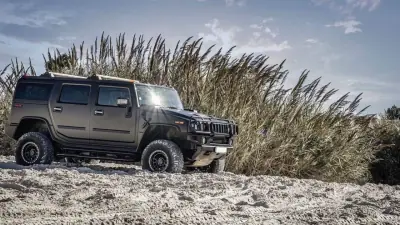 Hummer H2 2006 - 48800 EUR, 75250 km - AUTO.MOTO.pt - 75250km - foto 2 de 39