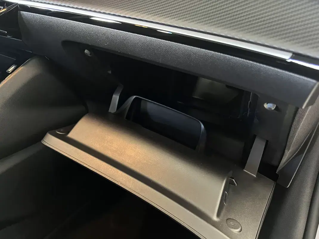 Peugeot 208 2022 - 14600 EUR, 41453 km - AUTO.MOTO.pt - 41453km - foto 16 de 22