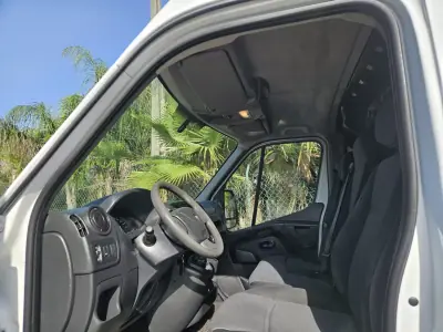 Renault Master 2019 - 13250 EUR, 320000 km - 320000km - foto 7 de 10
