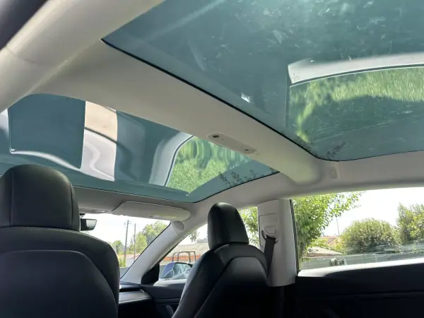 Tesla Model 3 2019 - 21900 EUR, 86000 km - AUTO.MOTO.pt - 86000km - foto 50 de 64