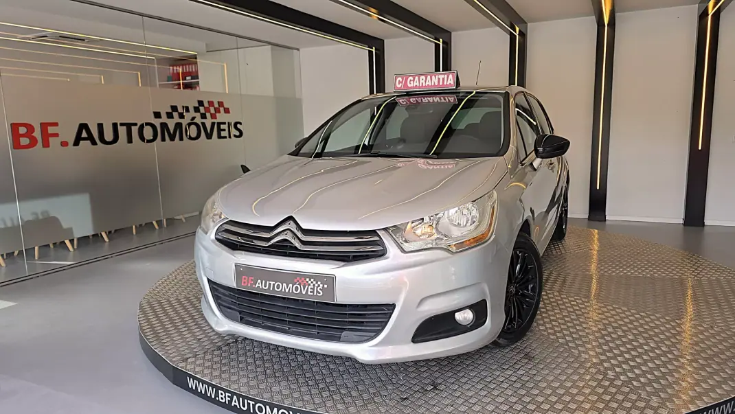 Citroën C4 2011 - 7900 EUR, 225567 km - AUTO.MOTO.pt - 225567km - foto 1 de 49