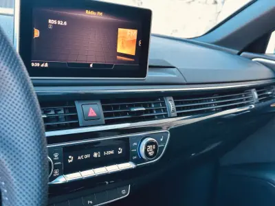 Audi A4 Avant 2017 - 27900 EUR, 164000 km - AUTO.MOTO.pt - 164000km - foto 48 de 70