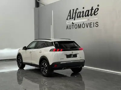 Peugeot 2008 2020 - 15990 EUR, 125000 km - AUTO.MOTO.pt - 125000km - foto 6 de 7