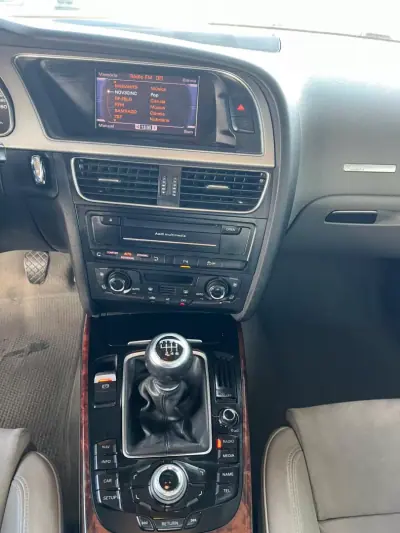 Audi A5 Sportback 2010 - 16500 EUR, 116235 km - AUTO.MOTO.pt - 116235km - foto 13 de 13