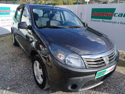 Dacia Sandero 2012 - 5750 EUR, 158792 km - AUTO.MOTO.pt - 158792km - foto 8 de 31