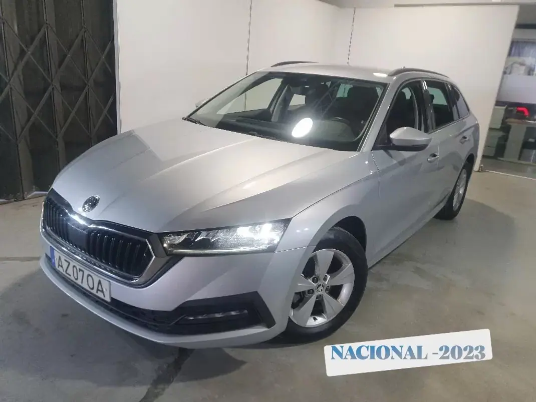 Skoda Octavia Break 2023 - 15999 EUR, 212121 km - AUTO.MOTO.pt - 212121km - foto 1 de 14