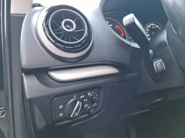 Audi A3 2014 - 14900 EUR, 250000 km - AUTO.MOTO.pt - 250000km - foto 19 de 38