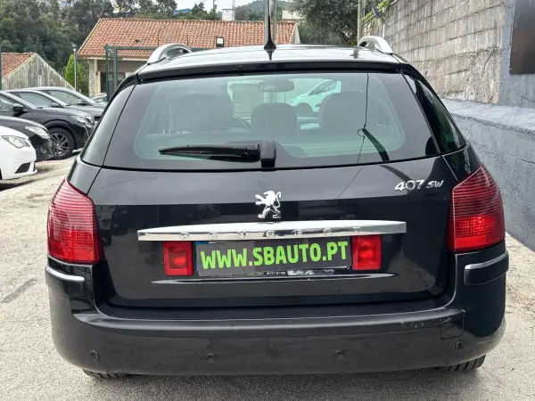 Peugeot 407 SW 2006 - 2990 EUR, 330000 km - AUTO.MOTO.pt - 330000km - foto 6 de 27