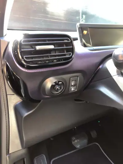 Citroën C4 Cactus 2014 - 9900 EUR, 167000 km - 167000km - foto 13 de 21