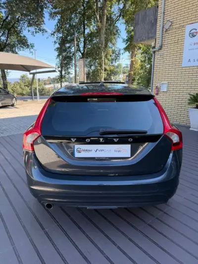 Volvo V60 2014 - 8900 EUR, 219293 km - 219293km - foto 2 de 13