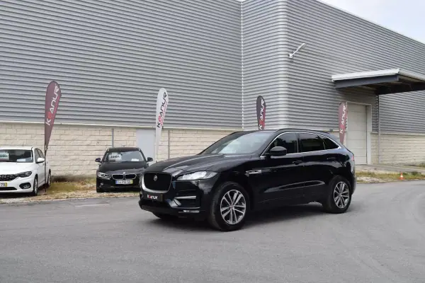 Jaguar F-Pace 2017 - 22500 EUR, 145545 km - AUTO.MOTO.pt - 145545km - foto 10 de 57