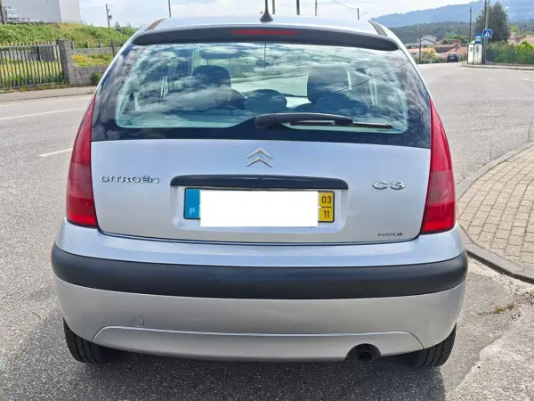 Citroën C3 2003 - 4500 EUR, 279000 km - AUTO.MOTO.pt - 279000km - foto 3 de 13