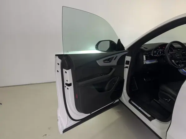 Audi SQ8 2019 - 99950 EUR, 49398 km - AUTO.MOTO.pt - 49398km - foto 22 de 56