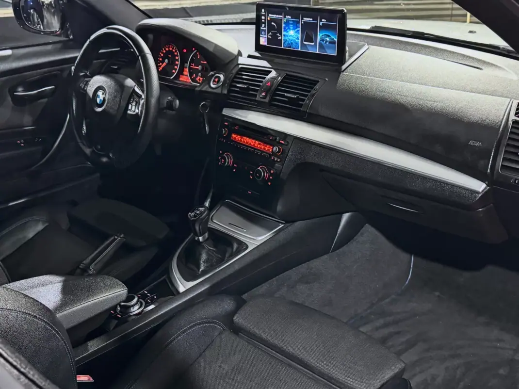 BMW 118 2011 - 13990 EUR, 220567 km - AUTO.MOTO.pt - 220567km - foto 13 de 22