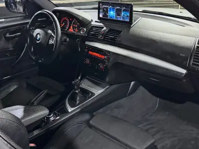BMW 118 2011 - 13990 EUR, 220567 km - AUTO.MOTO.pt - 220567km - foto 13 de 22