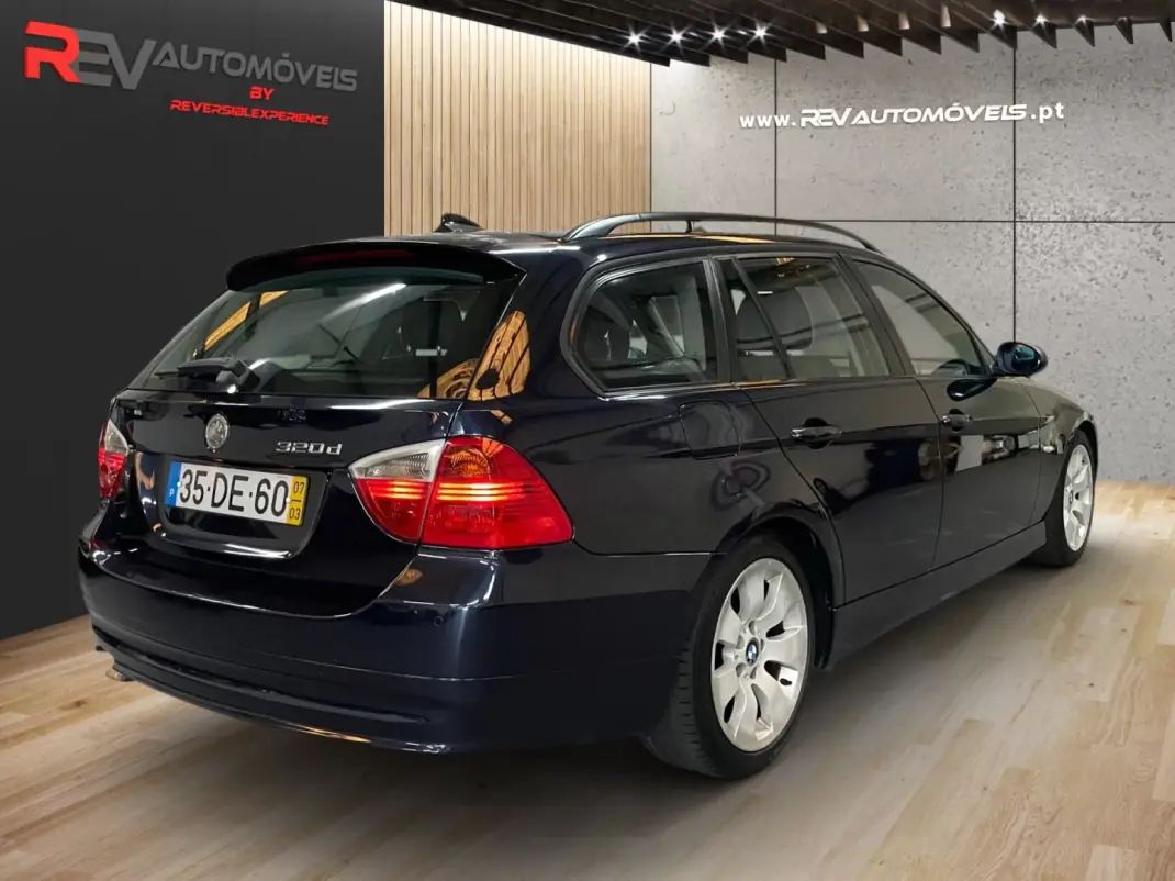 BMW 320 2007 - 8450 EUR, 261943 km - 261943km - foto 3 de 19