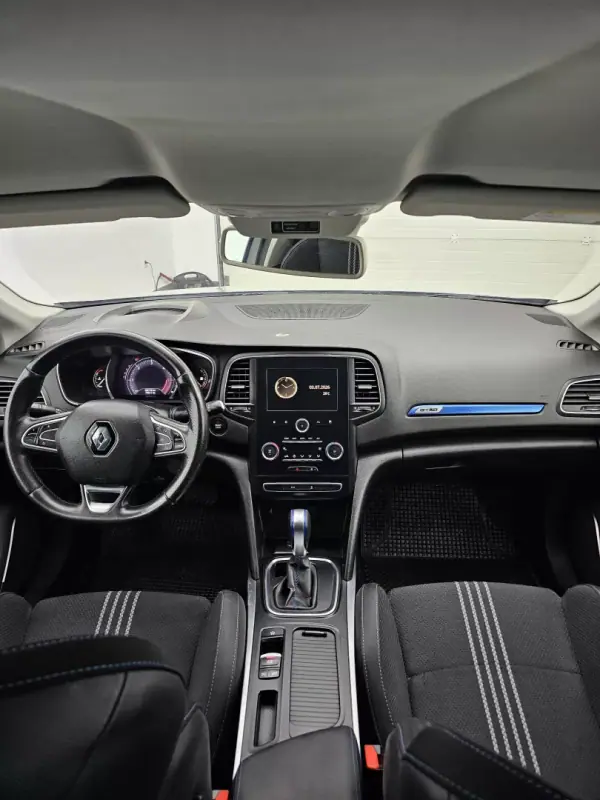 Renault Mégane Sport Tourer 2019 - 11950 EUR, 286730 km - AUTO.MOTO.pt - 286730km - foto 45 de 52