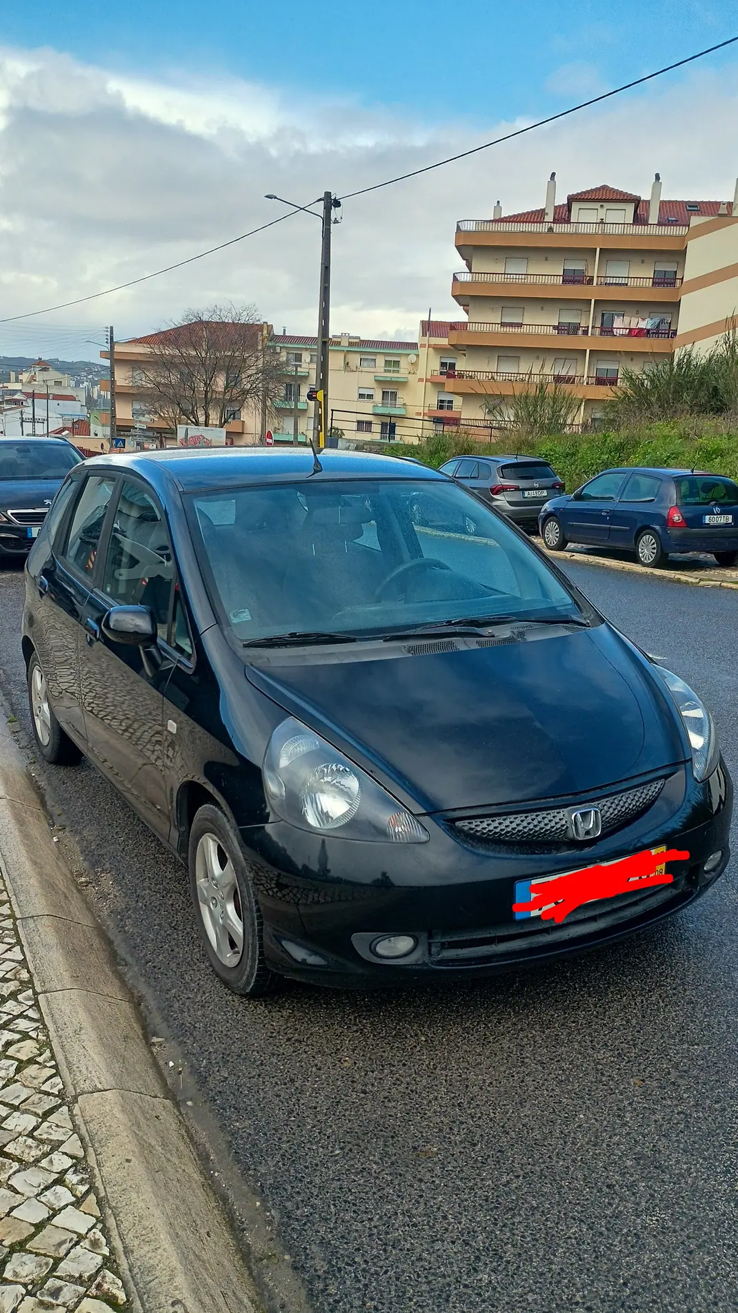 Honda Jazz 2007 - 3600 EUR, 233000 km - AUTO.MOTO.pt - 233000km - foto 2 de 4