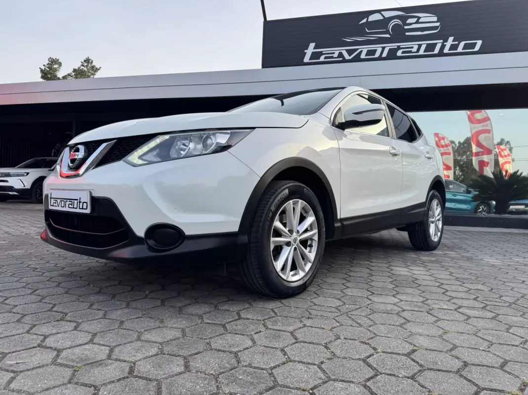 Nissan Qashqai 2015 - 11500 EUR, 258000 km - AUTO.MOTO.pt - 258000km - foto 20 de 36