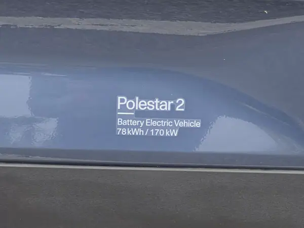 Polestar 2 2023 - 29890 EUR, 83810 km - AUTO.MOTO.pt - 83810km - foto 18 de 32