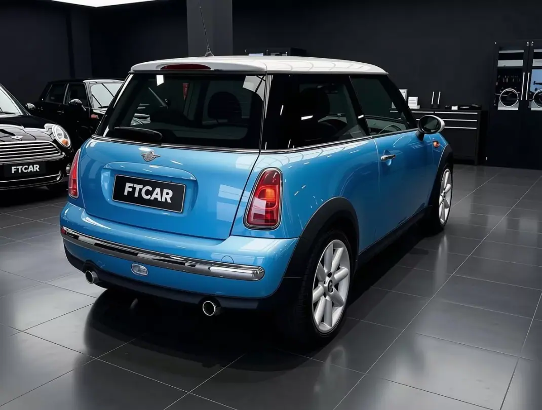 MINI Cooper 2005 - 6990 EUR, 157137 km - 157137km - foto 2 de 13