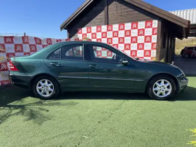 Mercedes-Benz C 220 2001 - 7490 EUR, 355200 km - AUTO.MOTO.pt - 355200km - foto 2 de 18